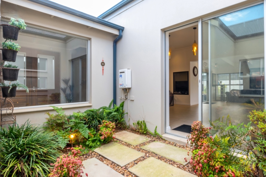 3 Bedroom Property for Sale in Earls Court Lifestyle Estate Western Cape